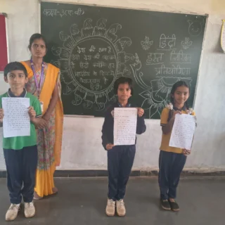 Hindi Handwriting Competition (11)