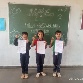 Hindi Handwriting Competition (6)
